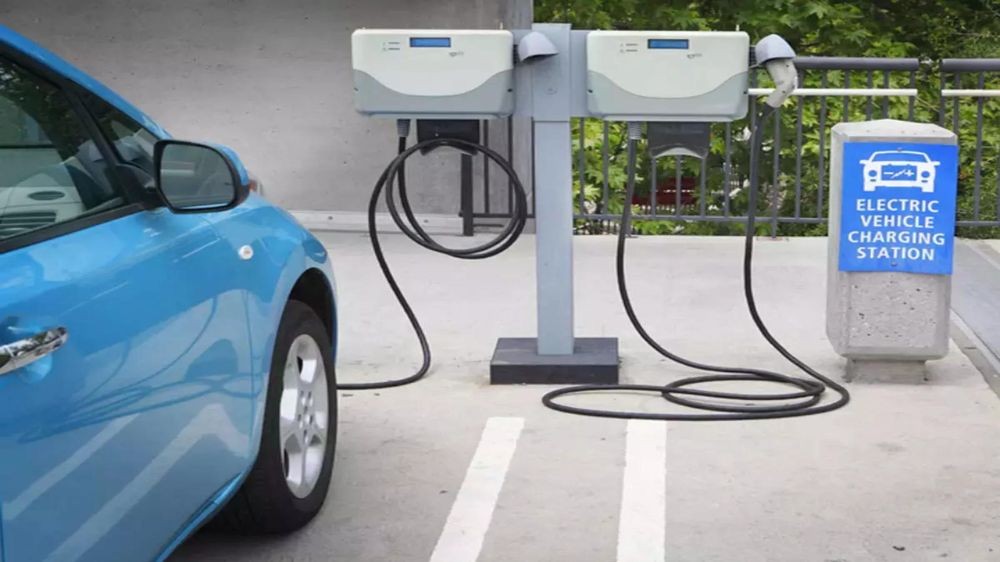 Delhi’s EV Charging, Battery-Swapping Facilities To Cross 5,000-Mark By FY24 End: Discoms